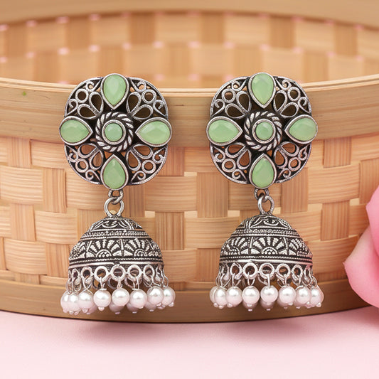 Curv & Swirl jhumka earring (Pista)