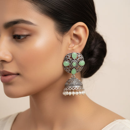 Curv & Swirl jhumka earring (Pista)