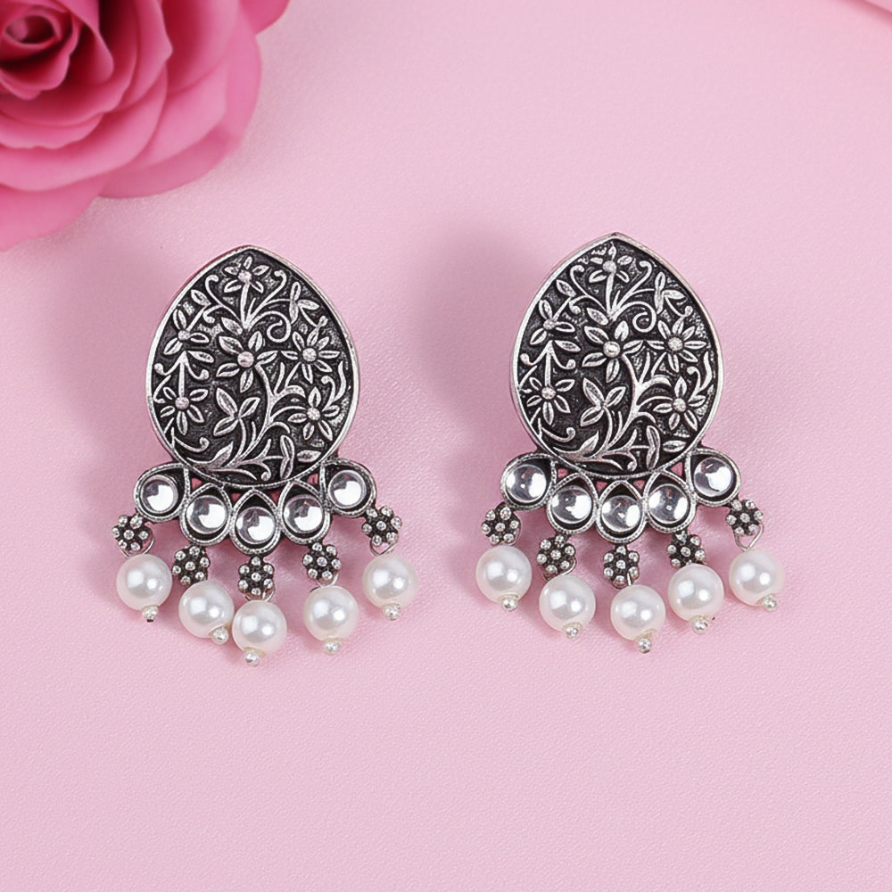 Zari carving drop stud earring (White)
