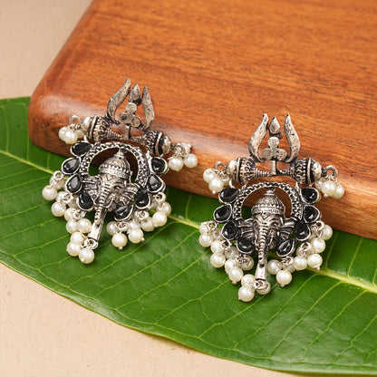 Sacred Sparkle pearl dangler earrings (Black)