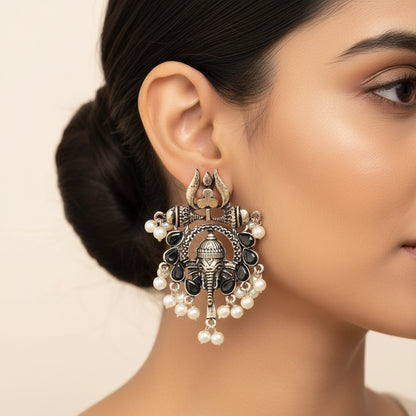 Sacred Sparkle pearl dangler earrings (Black)