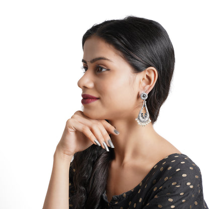 Shine Drop pearl dangler earring (Black)