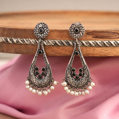 Shine Drop pearl dangler earring (Black)