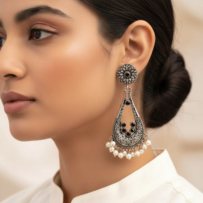 Shine Drop pearl dangler earring (Black)