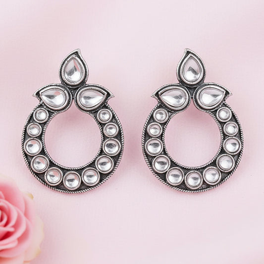 Petal Mandal stud earrings (White)