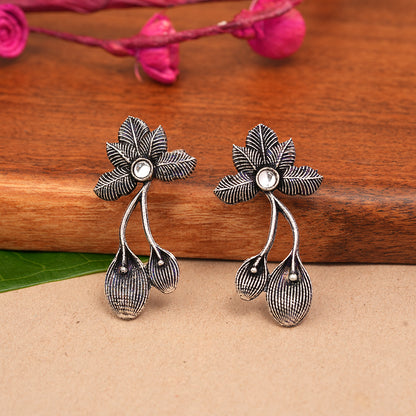 Bud Flower oxidized stud earrings (White)