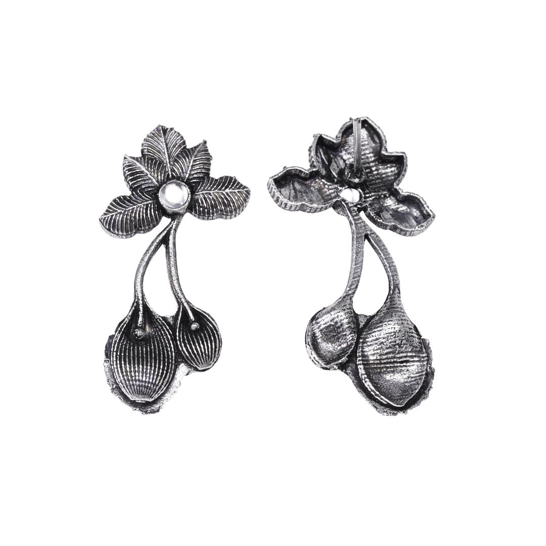 Bud Flower oxidized stud earrings (White)