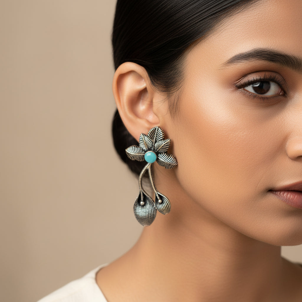 Bud Flower oxidized stud earrings (Mint)