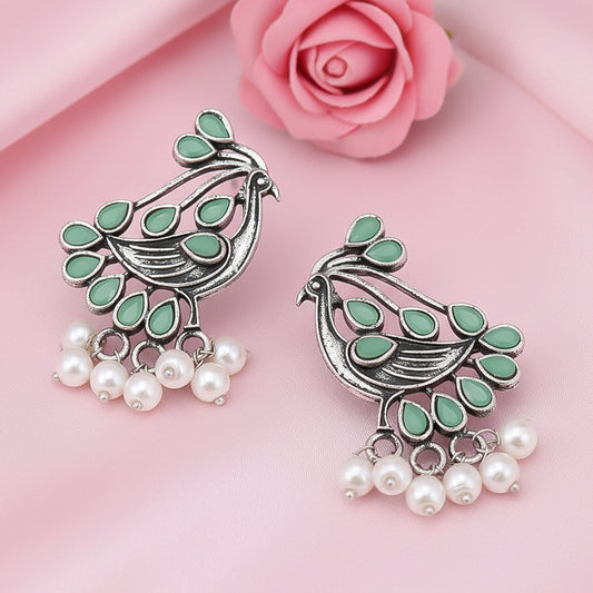 Chirpy Charm Stud earrings (Pista)