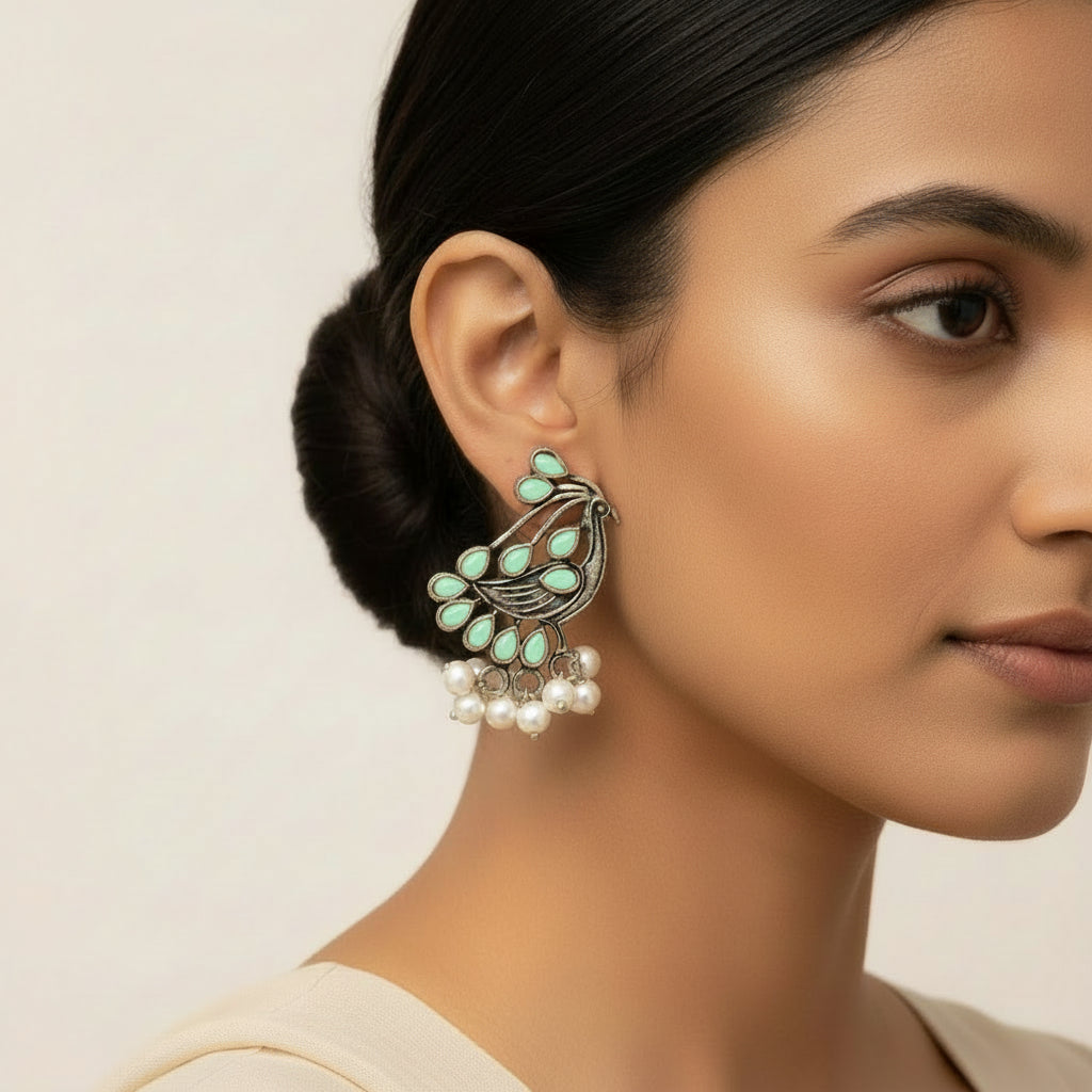 Chirpy Charm Stud earrings (Pista)