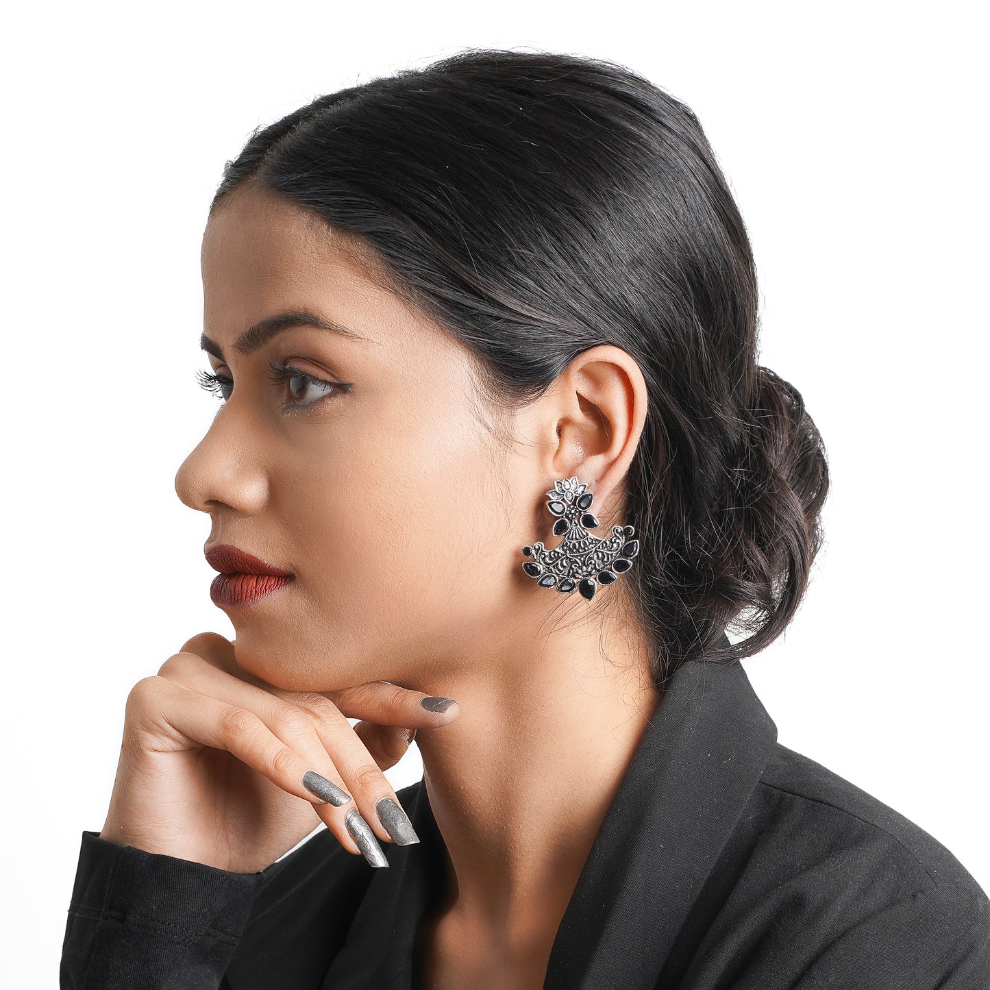 Shimmer and shine dangler earrings (Black)