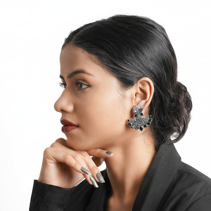 Shimmer and shine dangler earrings (Black)