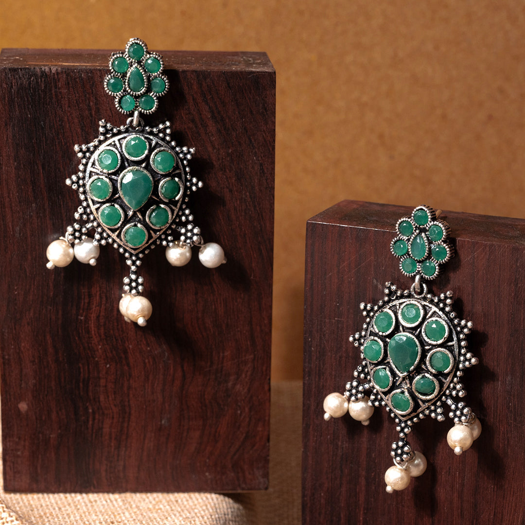 Drop Radiance dangler earrings (Green)
