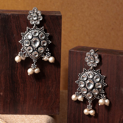 Drop Radiance dangler earrings (White)