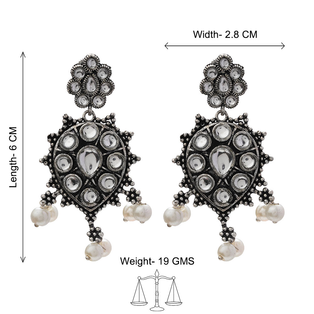 Drop Radiance dangler earrings (White)