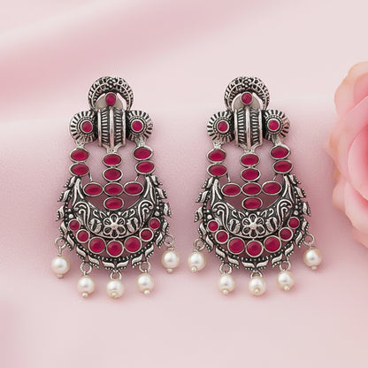 Heritage Bloom pearl stud earrings (Red)