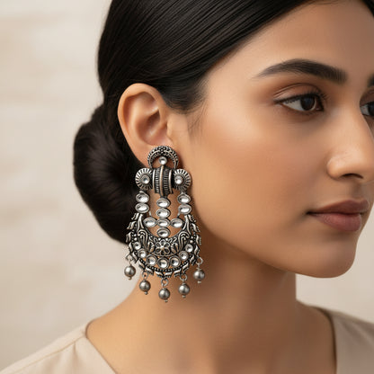 Heritage Bloom pearl stud earrings (White)