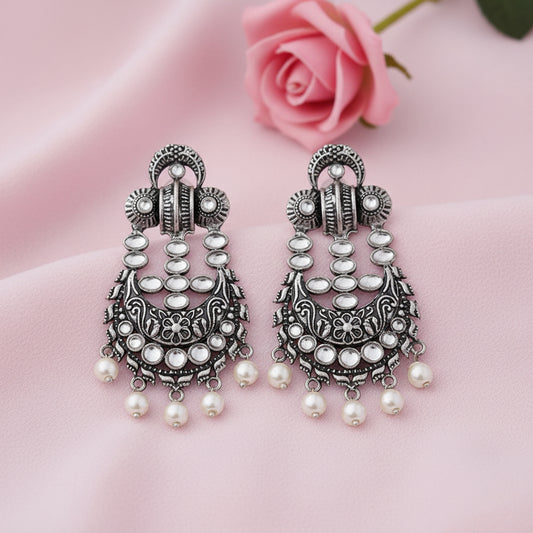 Heritage Bloom pearl stud earrings (White)