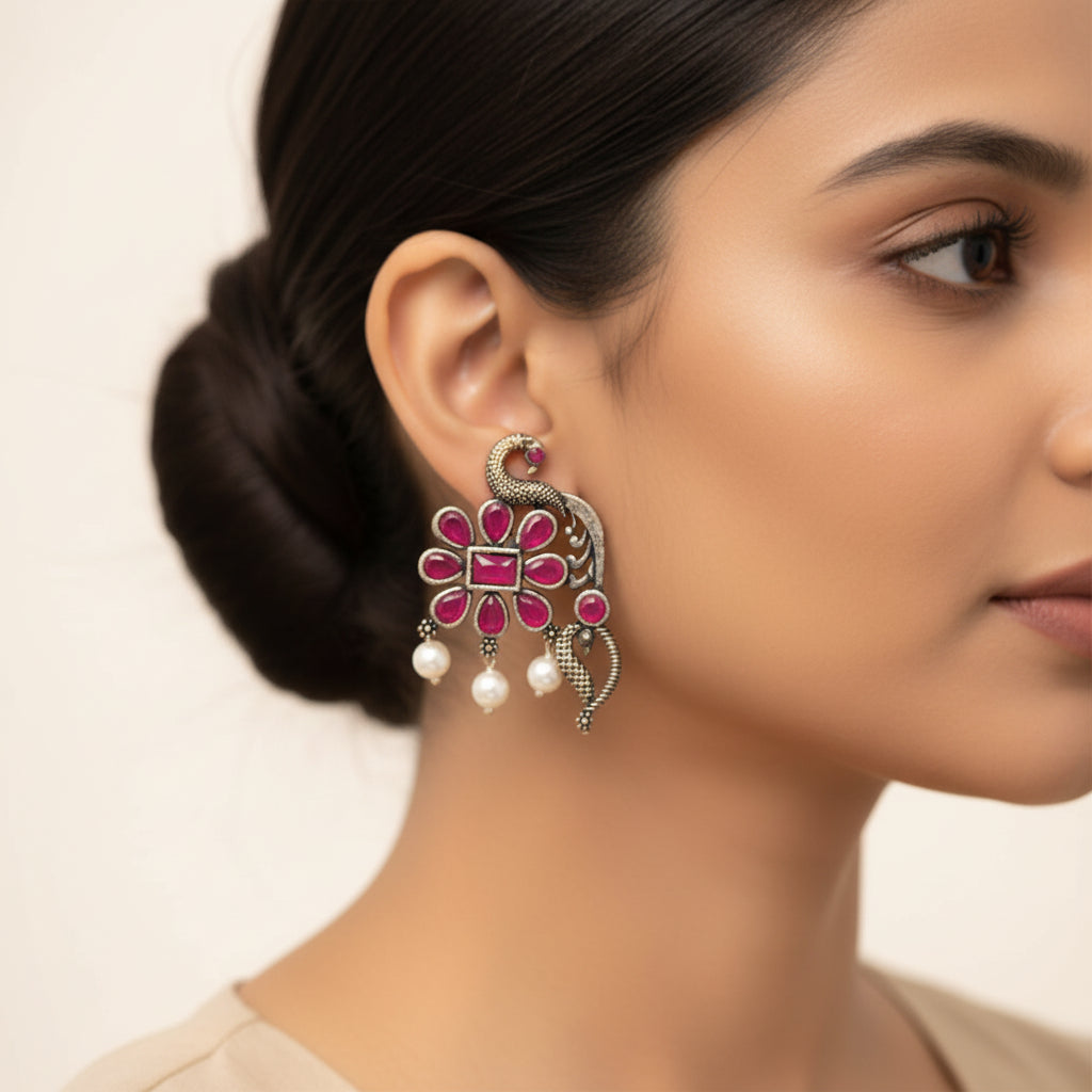 Peacock flower pearl stud earrings (Red)