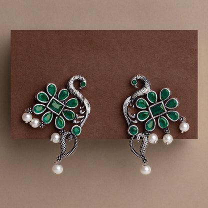 Peacock flower pearl stud earrings (Green)