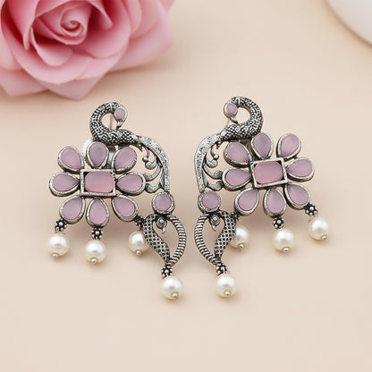 Peacock flower pearl stud earrings (Baby Pink)