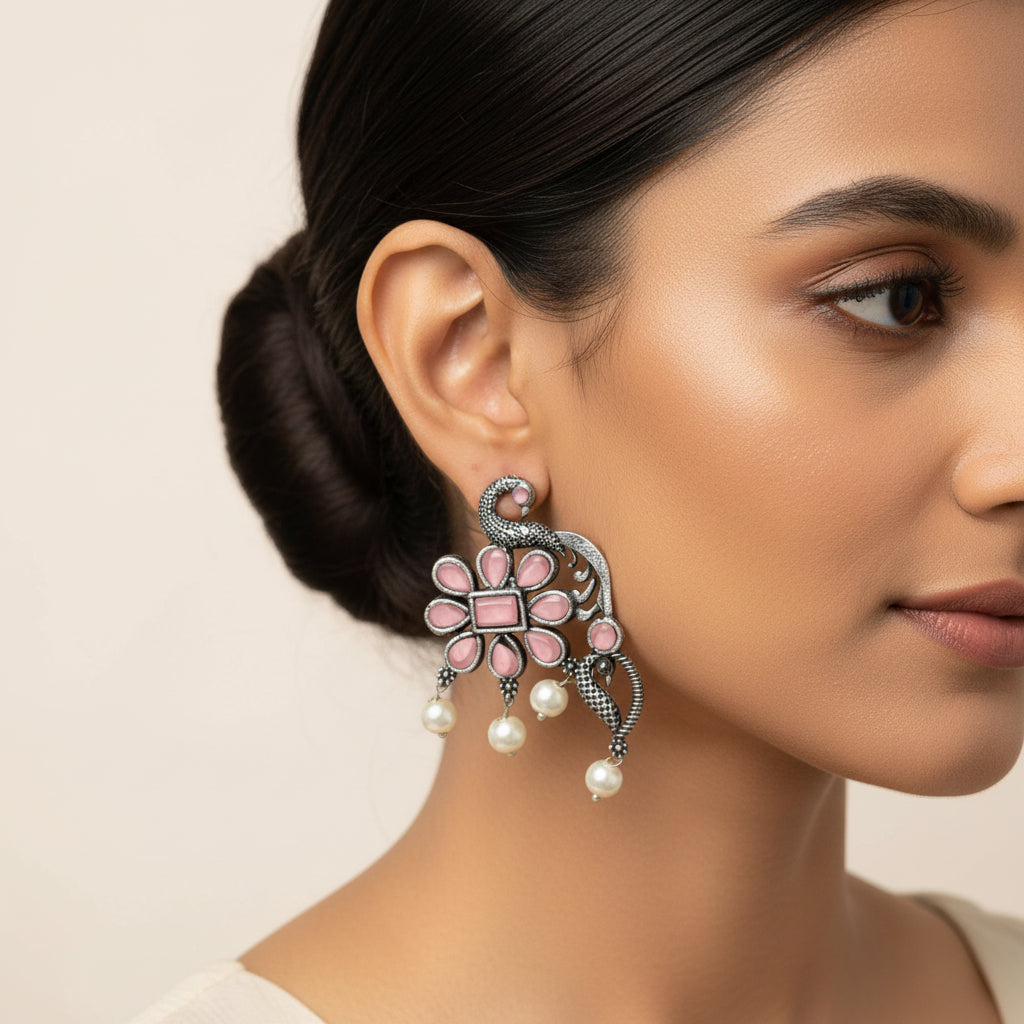 Peacock flower pearl stud earrings (Baby Pink)