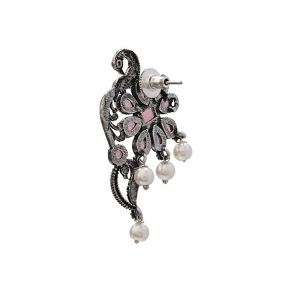 Peacock flower pearl stud earrings (Baby Pink)