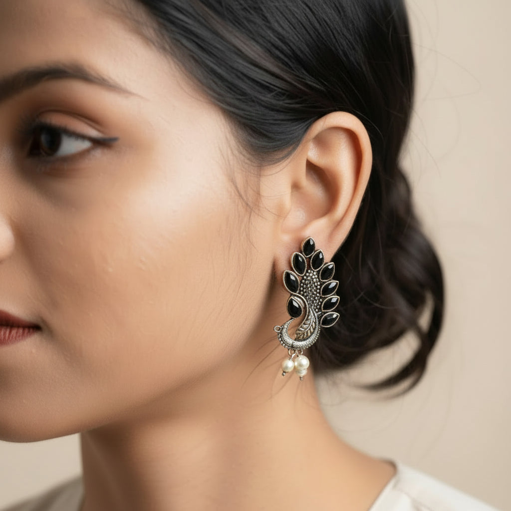 Mayur Pride stud earrings (Black)