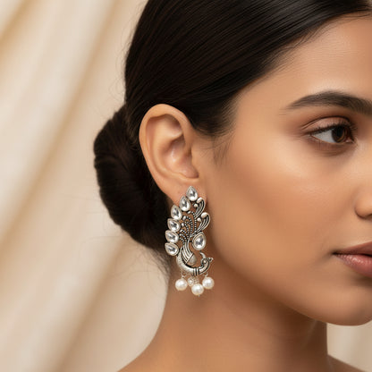 Mayur Pride stud earrings (White)