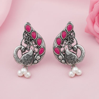 Ferocious Feathers stud earrings (Red)