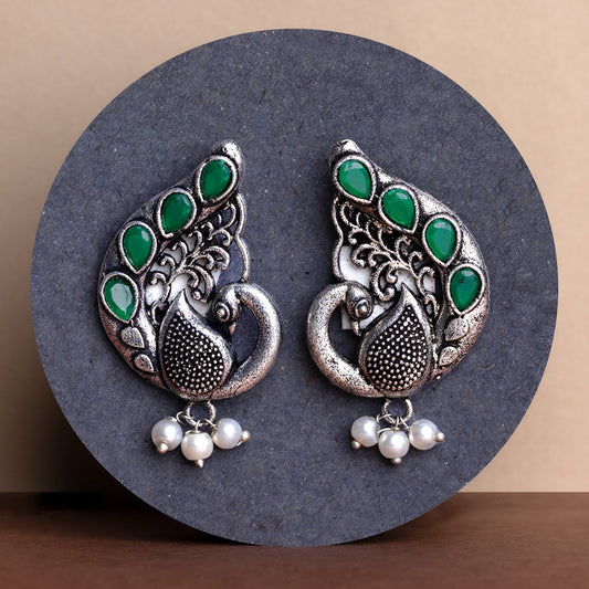 Ferocious Feathers stud earrings (Green)