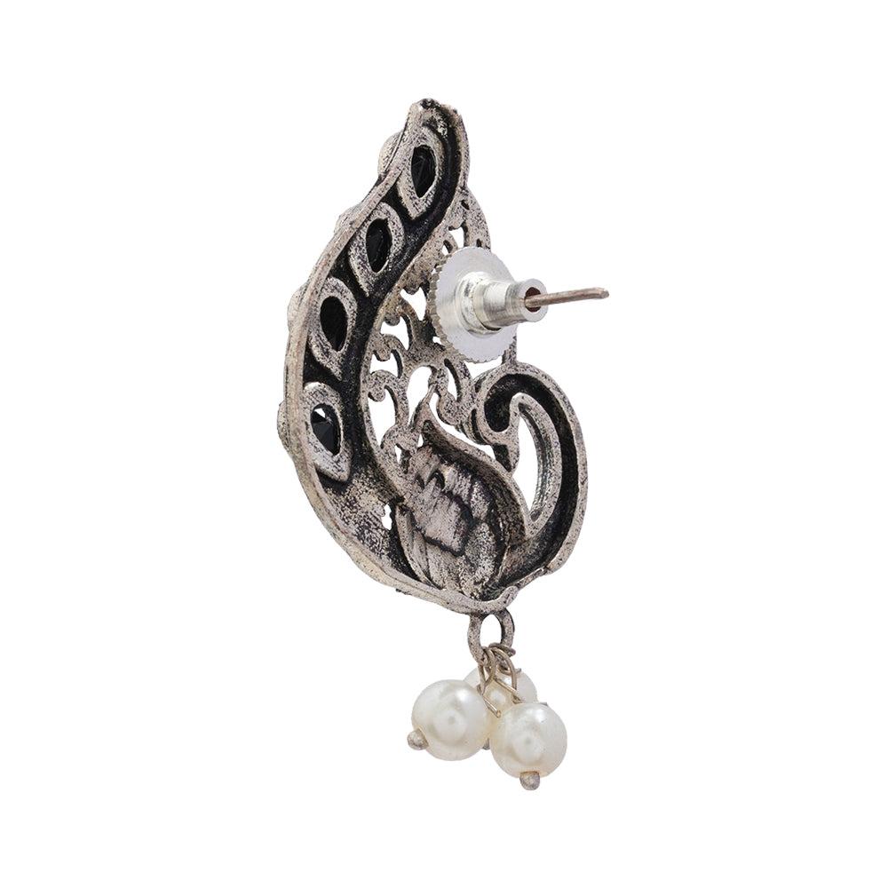 Ferocious Feathers stud earrings (Black)
