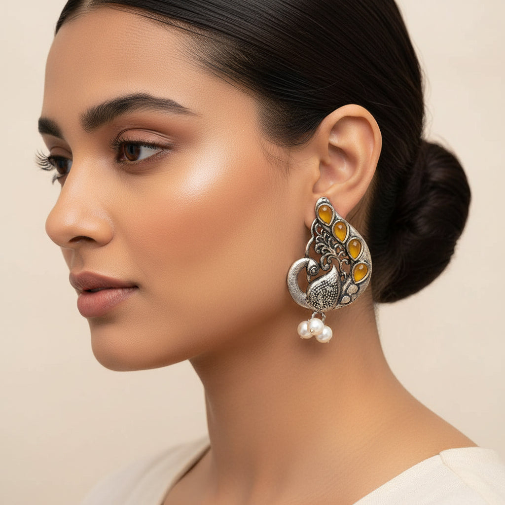 Ferocious Feathers stud earrings (Yellow)