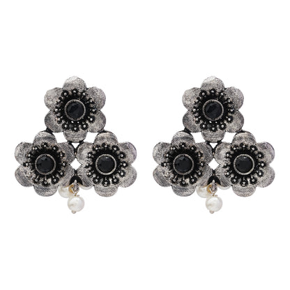 Blossom Tales stud earrings (Black)