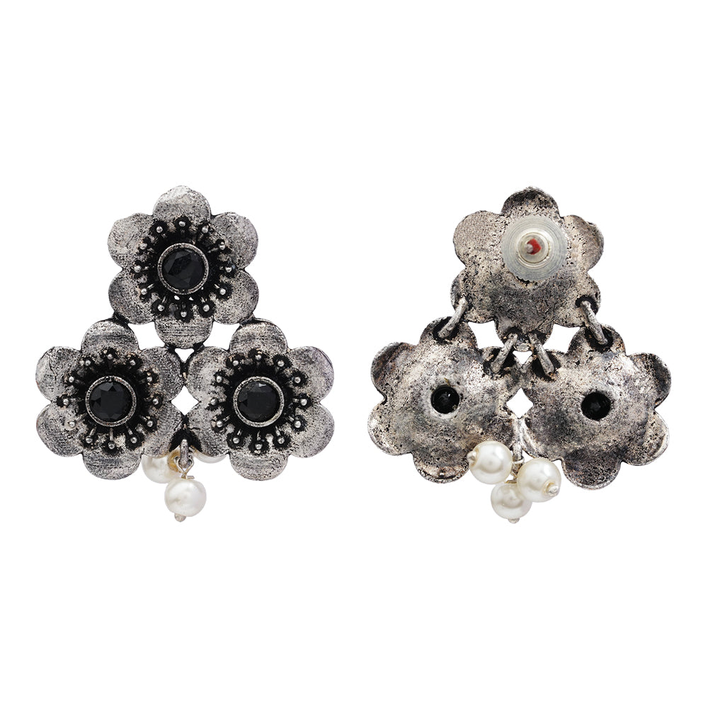 Blossom Tales stud earrings (Black)