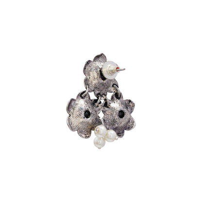 Blossom Tales stud earrings (Black)