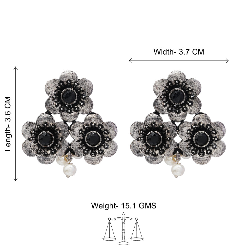 Blossom Tales stud earrings (Black)
