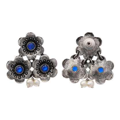 Blossom Tales stud earrings (Blue)