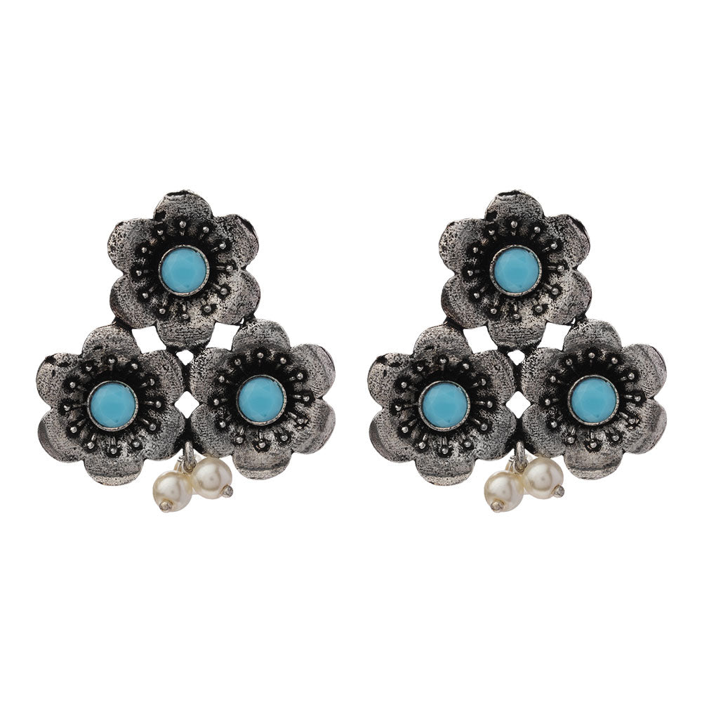 Blossom Tales stud earrings (Sky Blue)