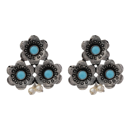 Blossom Tales stud earrings (Sky Blue)