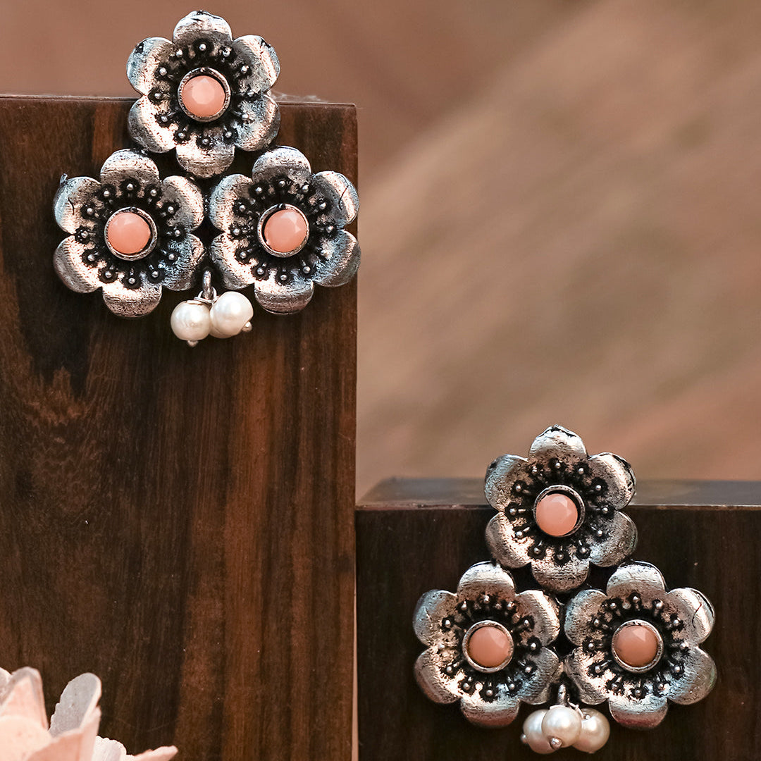 Blossom Tales stud earrings (Light Orange)
