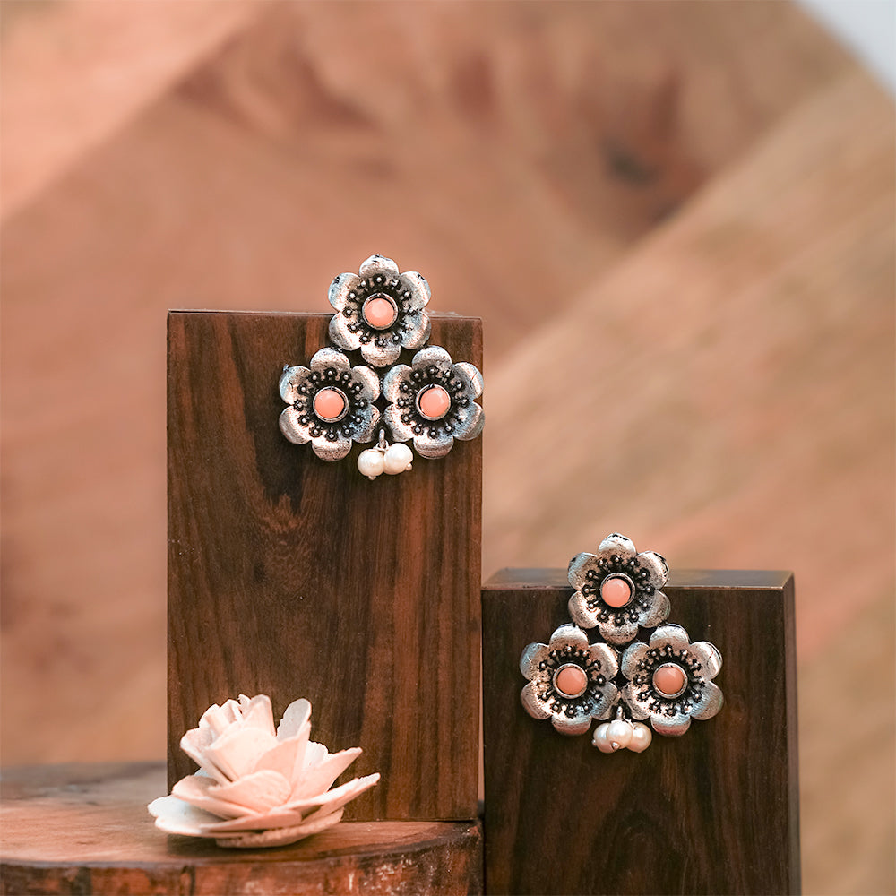 Blossom Tales stud earrings (Light Orange)