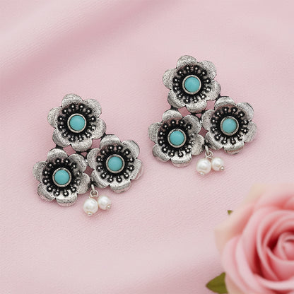 Blossom Tales stud earrings (Mint)