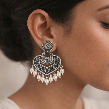 Patra dangler earrings (Black)