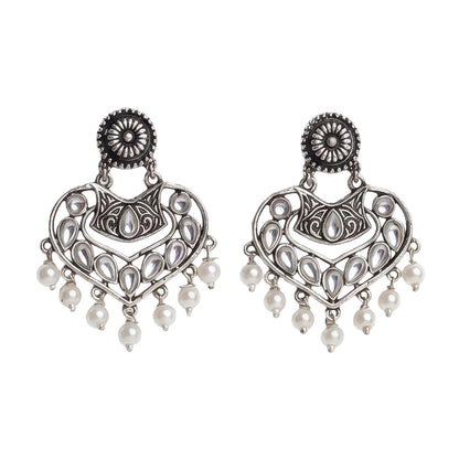 Patra dangler earrings (White)