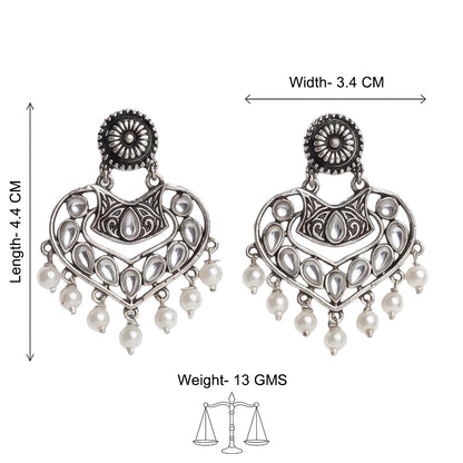Patra dangler earrings (White)