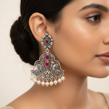 Morpatra dangler earrings (Red)