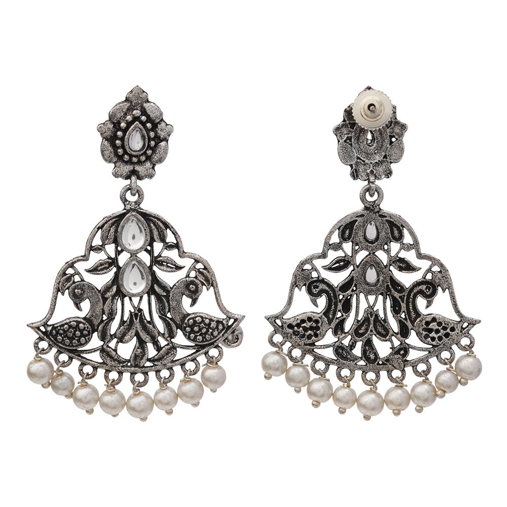 Morpatra dangler earrings (White)