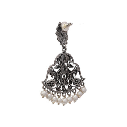 Morpatra dangler earrings (White)