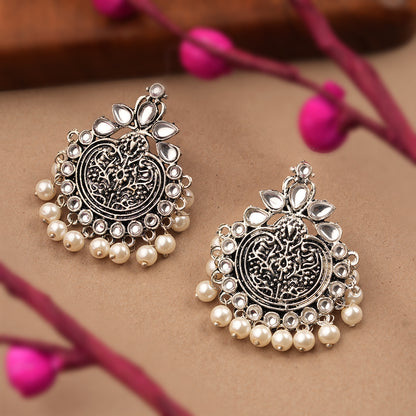 Royal flare stud earrings (White)
